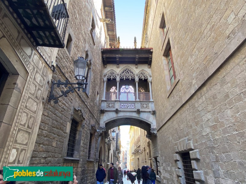 Barcelona - Pont del carrer del Bisbe