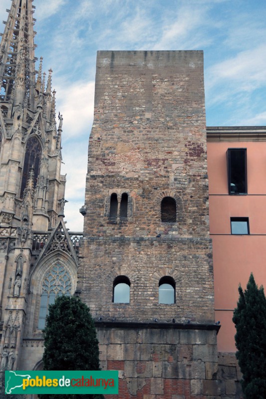 Barcelona - Torres romanes de la plaça Nova