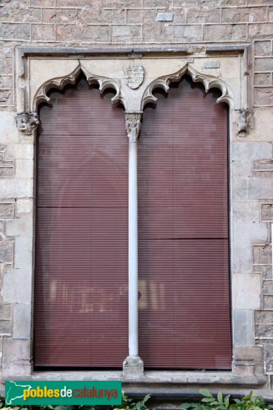 Barcelona - Casa de l'Ardiaca, finestra (Foto: Albert Esteves, 2019) Barcelona - Casa de l'Ardiaca, finestra