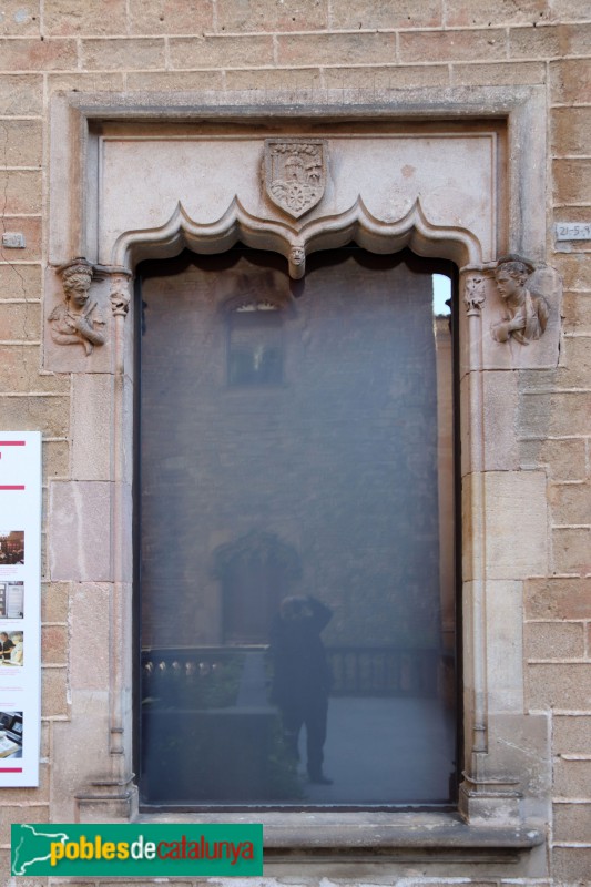 Barcelona - Casa de l'Ardiaca, finestra (Foto: Albert Esteves, 2019) Barcelona - Casa de l'Ardiaca, finestra
