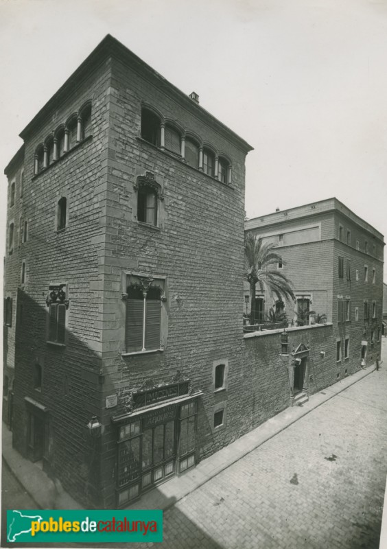 Barcelona - Casa de l'Ardiaca (Foto: <i>-Arxiu Mas-</i>, 1912) Barcelona - Casa de l'Ardiaca