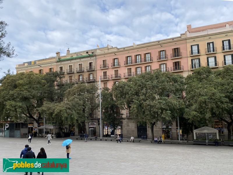 Barcelona - Conjunt d'habitatges de la plaça Nova