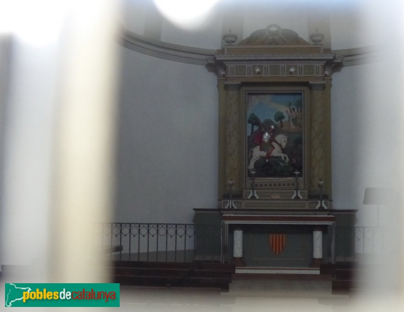 Folgueroles - Ermita de Sant Jordi. Altar i relleu