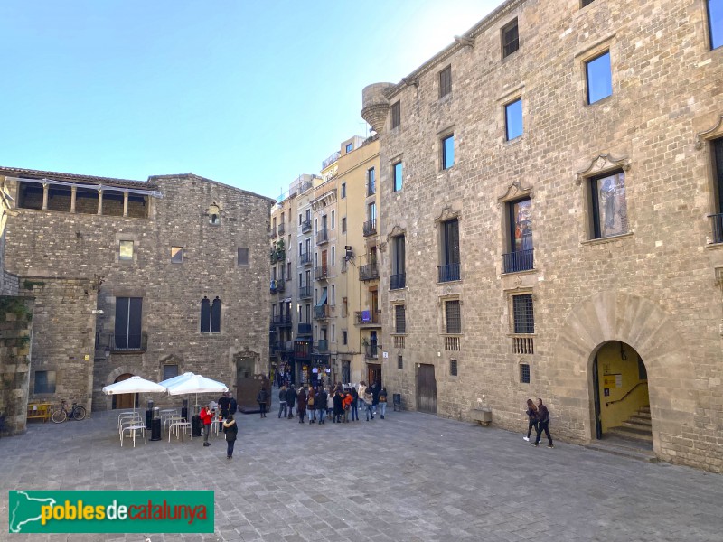 Barcelona - Plaça del Rei (Foto: Albert Esteves, 2020) Barcelona - Plaça del Rei