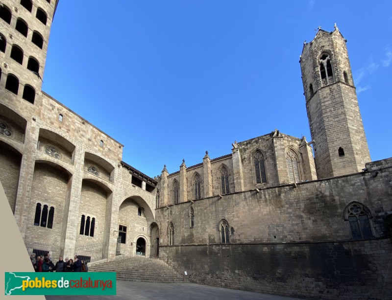 Barcelona - Plaça del Rei (Foto: Albert Esteves, 2020) Barcelona - Plaça del Rei