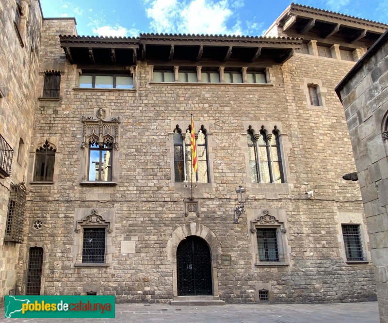 Barcelona - Casa dels Canonges de la plaça de la Pietat