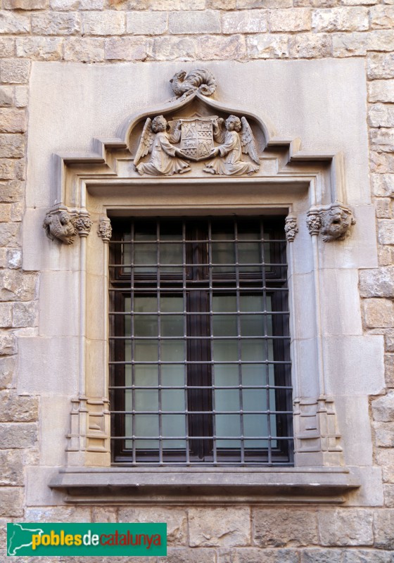 Barcelona - Casa dels Canonges de la plaça de la Pietat