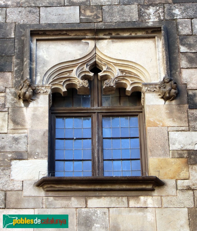 Barcelona - Casa dels Canonges de la plaça de la Pietat