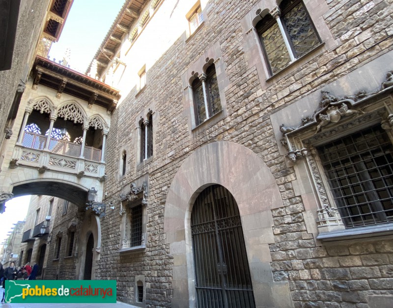 Barcelona - Casa dels Canonges del carrer del Bisbe