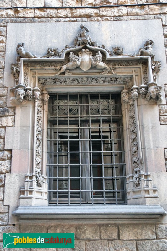 Barcelona - Casa dels Canonges del carrer del Bisbe