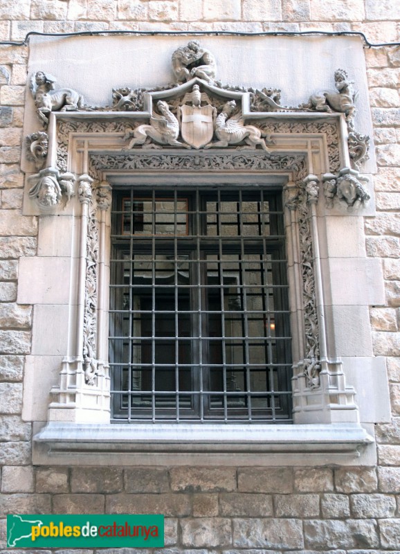 Barcelona - Casa dels Canonges del carrer del Bisbe