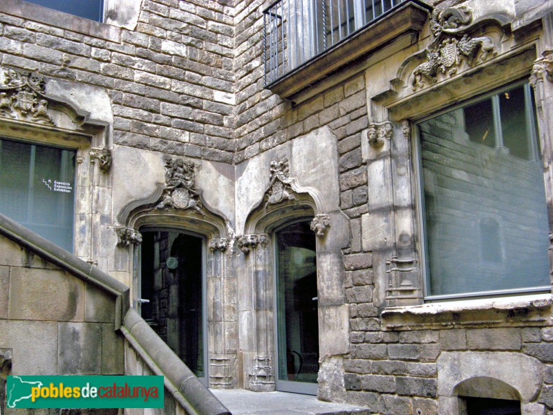 Barcelona - Casa Padellàs (Foto: Albert Esteves, 2007) Barcelona - Casa Padellàs