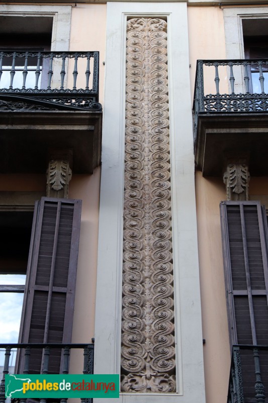 Barcelona - Jaume I, 11 - Llibreteria, 22 (Foto: Albert Esteves, 2020) Barcelona - Jaume I, 11 - Llibreteria, 22