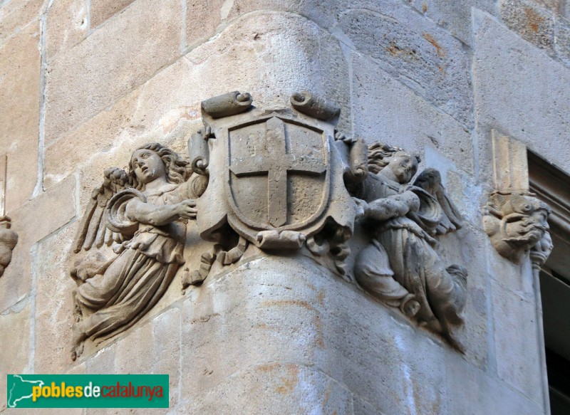 Barcelona - Palau de Lloctinent, detall de la façana