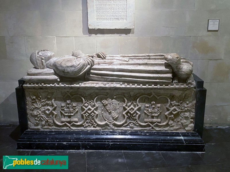 Museu Marès - Sepulcre de Pedro Suárez. Alabastre (San Sebastián de los Reyes -Toledo-). Post.1385