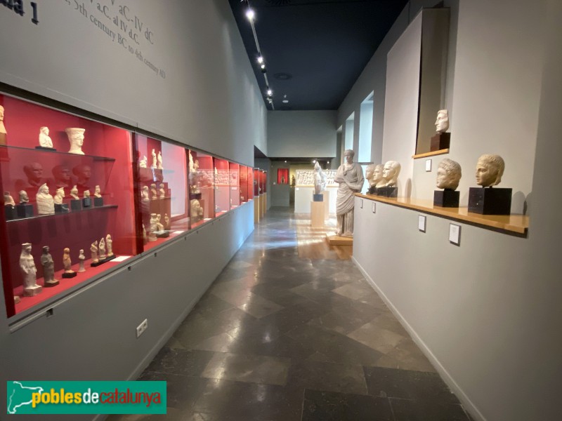 Museu Marès. Sala dedicada al món antic (Foto: Albert Esteves, 2020) Museu Marès. Sala dedicada al món antic