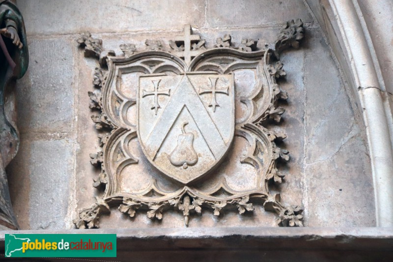 Barcelona - Catedral. Porta de Santa Eulàlia. Escut del bisbe Sapera