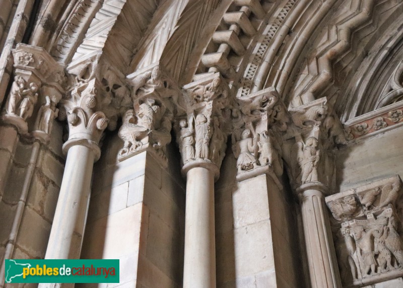 Barcelona - Catedral. Porta del claustre