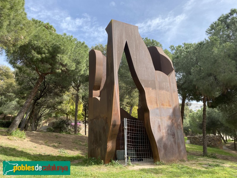 L'Hospitalet de Llobregat - Escultura Friendly Space