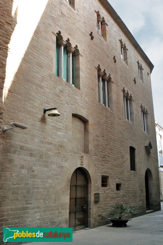 Barcelona - Palau de la Generalitat. Façana del carrer Sant Honorat