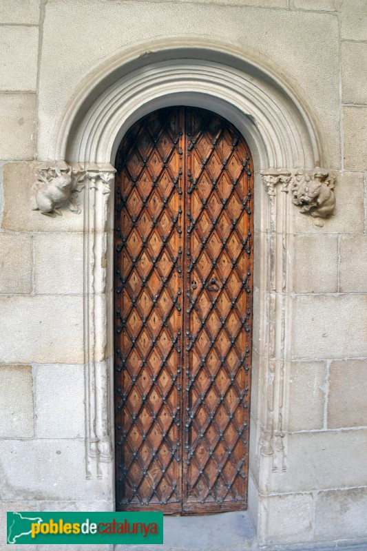 Barcelona - Palau de la Generalitat. Porta a la galeria gòtica (Foto: Albert Esteves, 2020) Barcelona - Palau de la Generalitat. Porta a la galeria gòtica