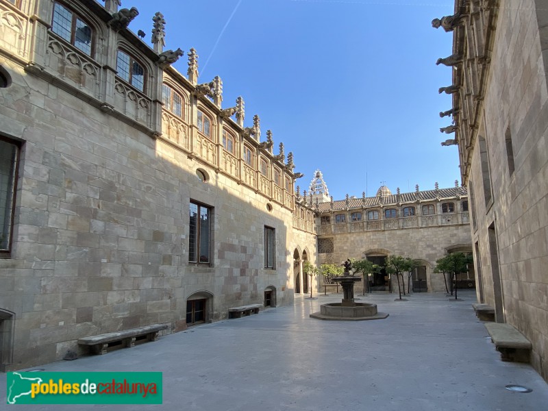 Barcelona - Palau de la Generalitat. Pati dels Tarongers (Foto: Albert Esteves, 2020) Barcelona - Palau de la Generalitat. Pati dels Tarongers