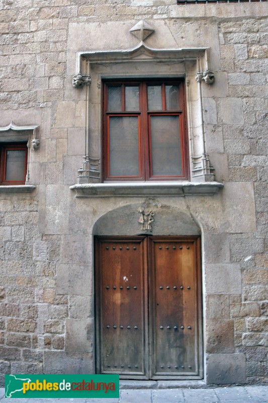 Barcelona - Palau de la Generalitat. Façana del carrer del Bisbe del segle XVI