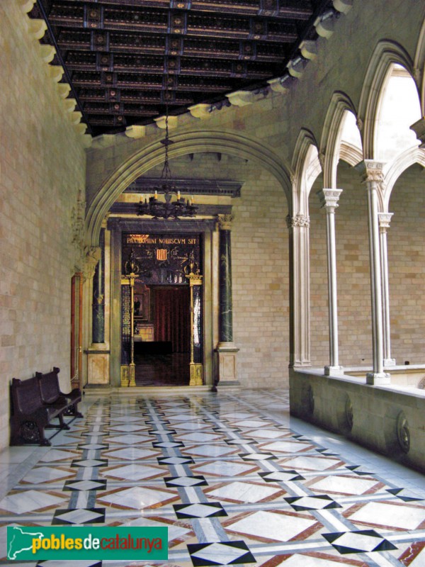 Barcelona - Palau de la Generalitat. Porta l Saló Sant Jordi