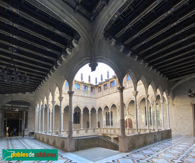 Barcelona - Palau de la Generalitat. Galeria gòtica