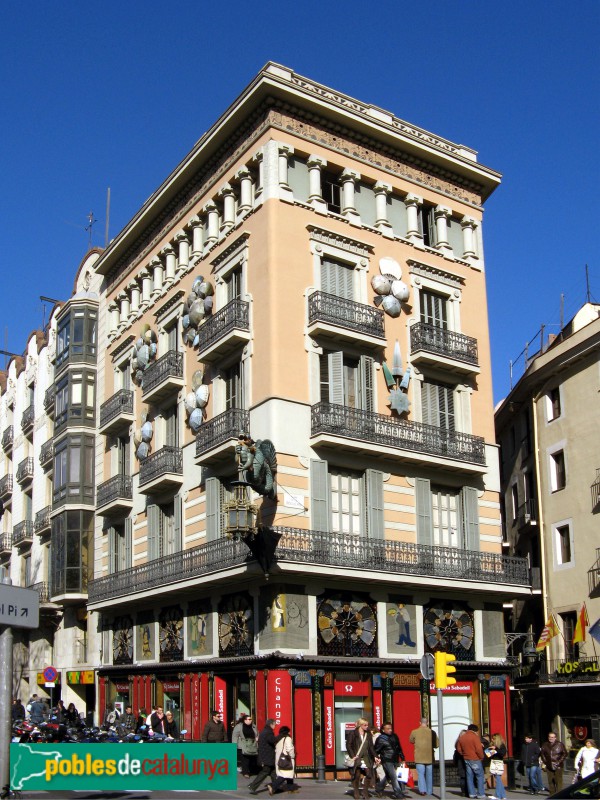 Barcelona - Casa Bruno Cuadros (Foto: Albert Esteves, 2007) Barcelona - Casa Bruno Cuadros