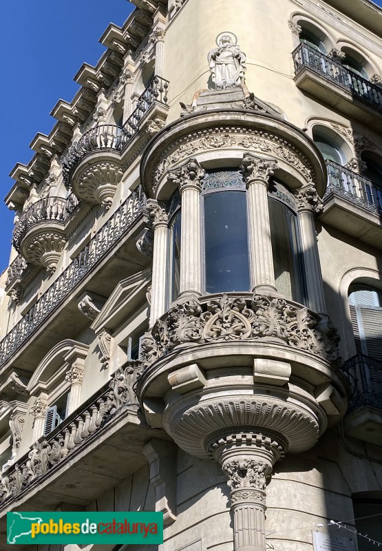Barcelona - Casa Taberner (Boqueria, 7) (Foto: Albert Esteves, 2019) Barcelona - Casa Taberner (Boqueria, 7)