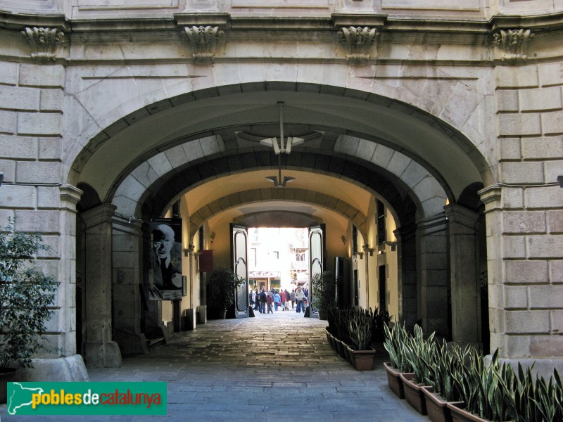 Barcelona - Palau de la Virreina (Foto: Albert Esteves, 2007) Barcelona - Palau de la Virreina
