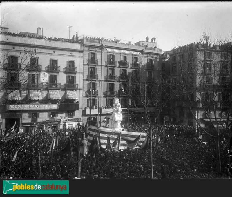 Barcelona - Monument a Pitarra, el dia de la inauguració
