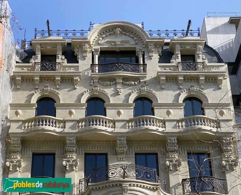 Barcelona - Casa Rafael Roldós (Rambla, 124) (Foto: Albert Esteves, 2020) Barcelona - Casa Rafael Roldós (Rambla, 124)