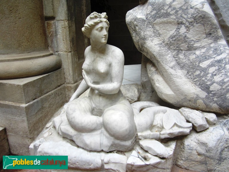 Barcelona - Llotja. Font de Neptú. Nereida (Foto: Ramon Sales -https://redescubriendomibarcelona.blogspot.com-, 2016) Barcelona - Llotja. Font de Neptú. Nereida