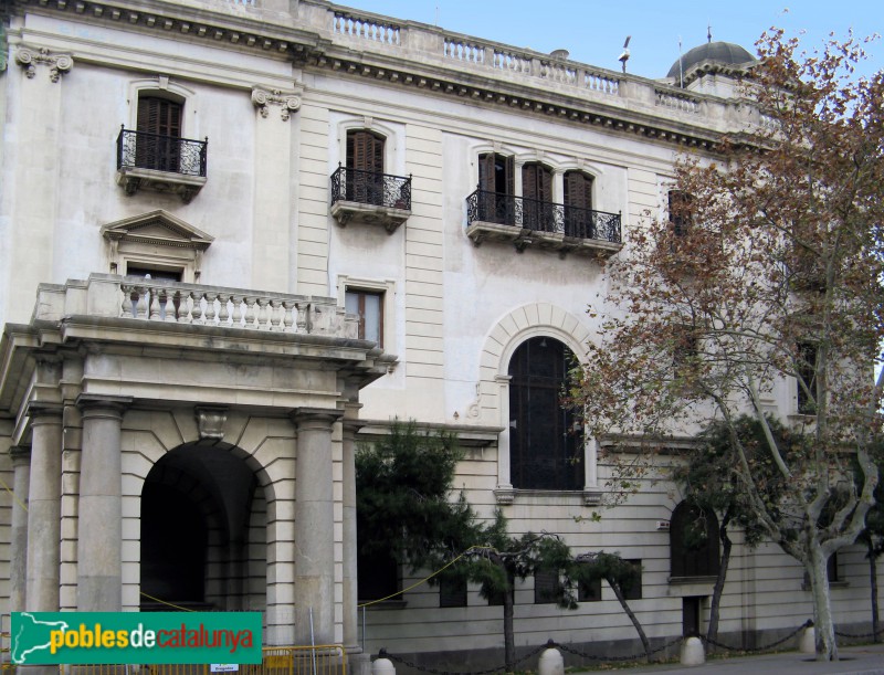 Barcelona - Escola Nàutica (Foto: Albert Esteves, 2006) Barcelona - Escola Nàutica