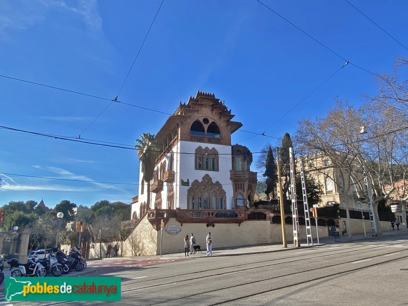 Barcelona - Casa Roviralta (El Frare Blanc)