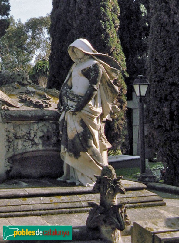 Alella - Cementiri. Panteó Borrell. Escultura de Manuel Fuxà