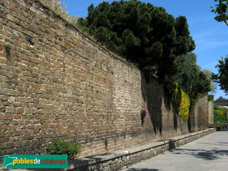 Barcelona - Muralla del segle XIV