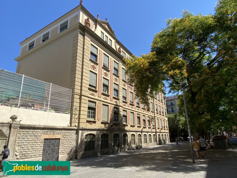 Barcelona - Escola Milà i Fontanals (Foto: Albert Esteves, 2020) Barcelona - Escola Milà i Fontanals