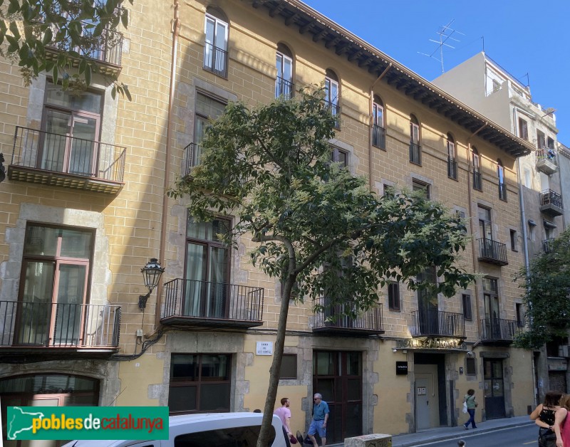 Barcelona - Rec Comtal, 16 (Foto: Albert Esteves, 2020) Barcelona - Rec Comtal, 16