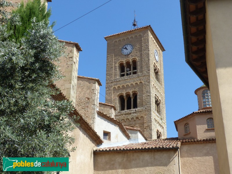Taradell - Església de Sant Genís. Campanar romànic (Foto: Graciel·la Vidal, 2020) Taradell - Església de Sant Genís. Campanar romànic