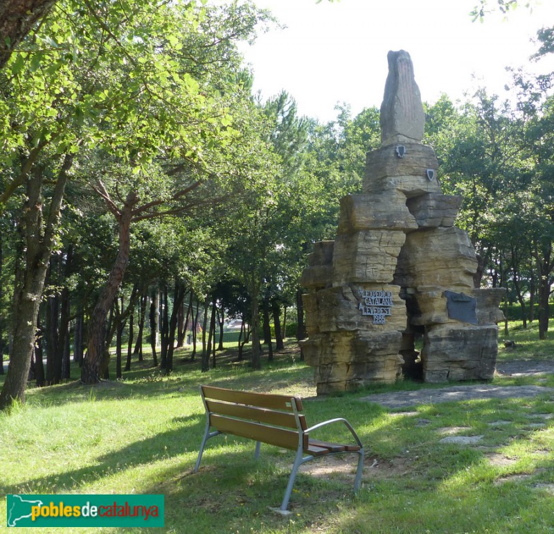 Taradell - Monument a l'Expedició a l'Everest (Foto: Graciel·la Vidal, 2020) Taradell - Monument a l'Expedició a l'Everest