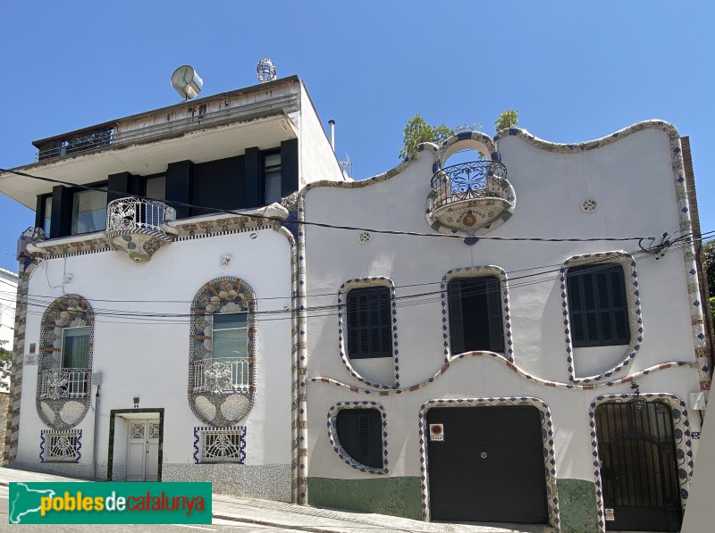 Barcelona - Quatre Camins, 72 i Dominics, 24