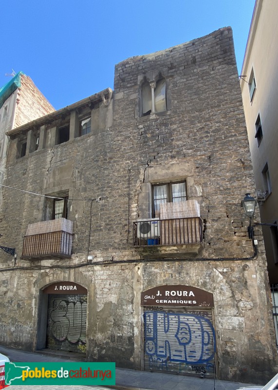 Barcelona - Basses de Sant Pere, 2A, abans de la restauració