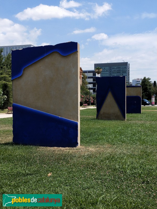 Barcelona - Escultures <i>Morpho's Nest in a Cadmium House</i>