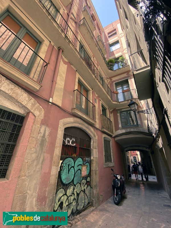 Barcelona - Casa de la Volta d'en Colomines (Foto: Albert Esteves, 2020) Barcelona - Casa de la Volta d'en Colomines