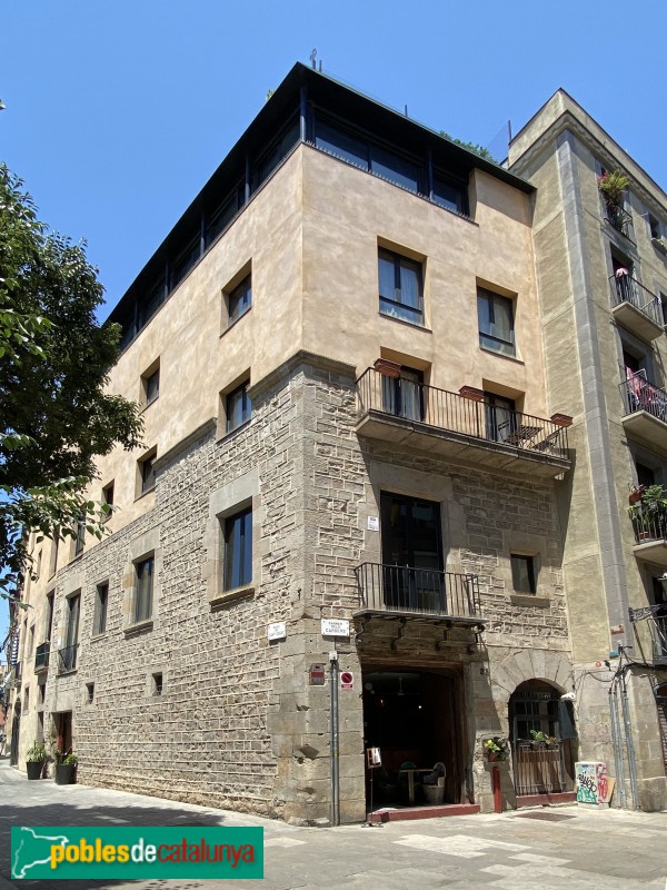 Barcelona - Carrer Carders, 23 (Foto: Albert Esteves, 2020) Barcelona - Carrer Carders, 23
