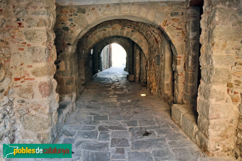 Calonge - Carrer del Càcul (Foto: Albert Esteves, 2020) Calonge - Carrer del Càcul