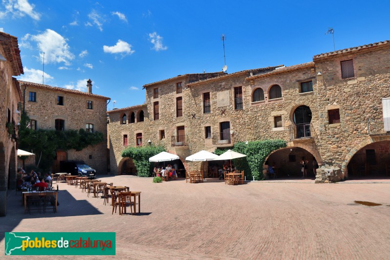 Monells - Plaça Major o de Jaume I